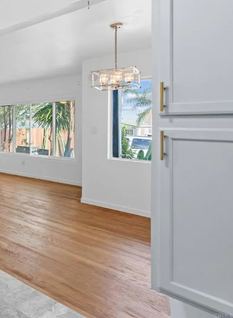 https://cdn.realtyfeed.com/cdn/127/306518030/121301dfe86f35de7a1e5879d15fd826.webp