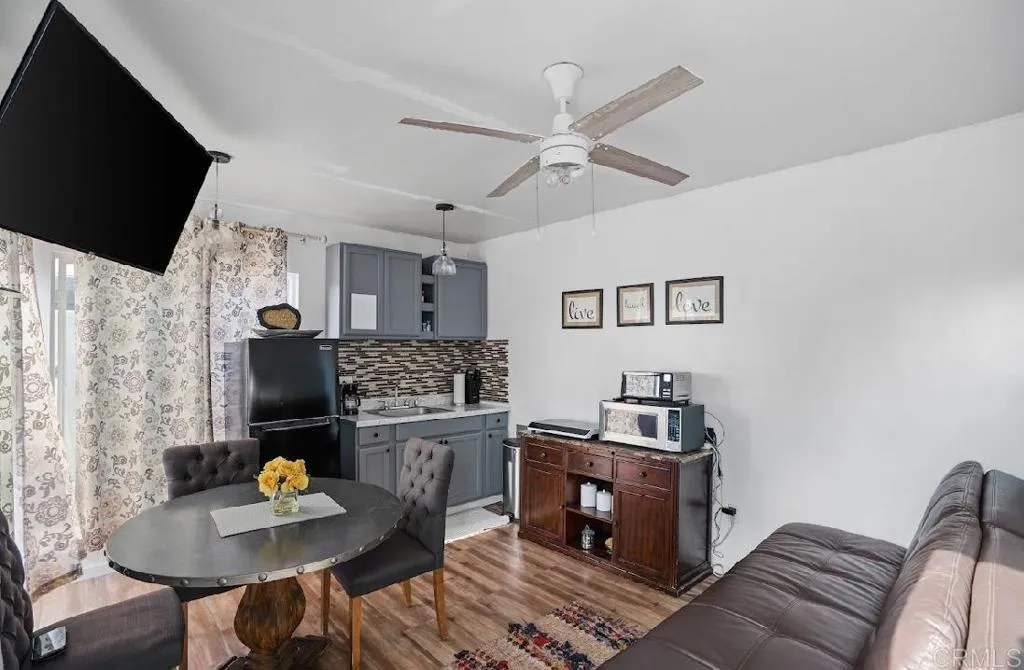 https://cdn.realtyfeed.com/cdn/127/306518030/4633f050d4389e13de781cc0a275c706.webp