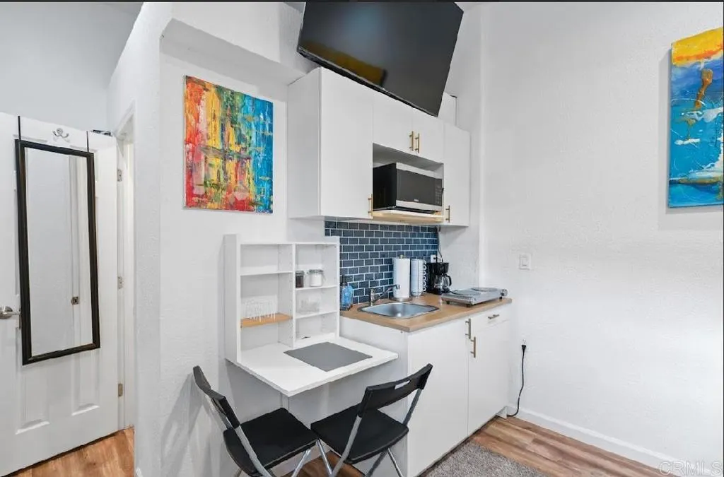 https://cdn.realtyfeed.com/cdn/127/306518030/53f583f9ac89b98e7c41327867d74ae9.webp