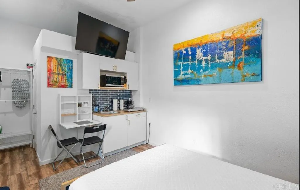 https://cdn.realtyfeed.com/cdn/127/306518030/fa1d873829f8ba411fdf770b7de7ef12.webp