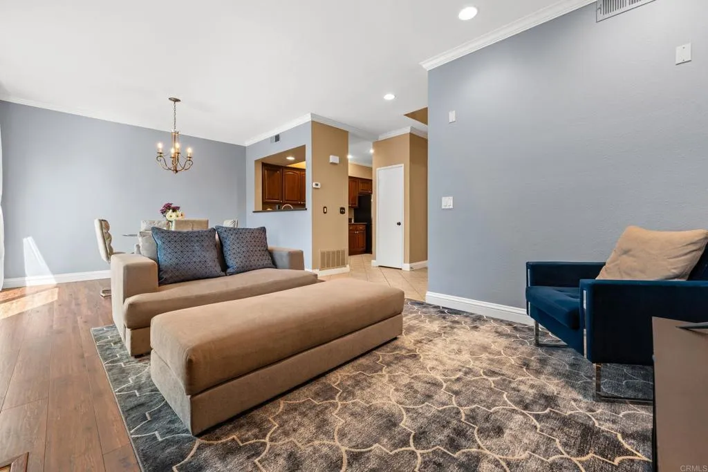 Photo #8: PTP2506180 Listing: Photo #8
