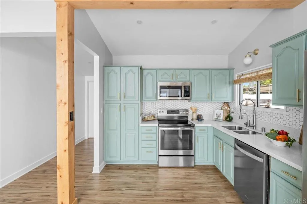 https://cdn.realtyfeed.com/cdn/127/306518071/455735b40e95c85d02202dfcd3683f17.webp