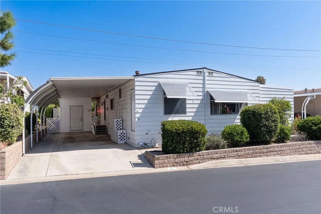 https://cdn.realtyfeed.com/cdn/127/306518072/94b621bb991947d80eaabe4f8f6d368d.webp