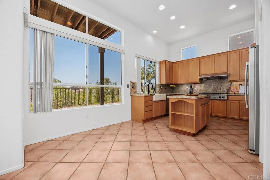 https://cdn.realtyfeed.com/cdn/127/306518102/0f236d7525fbabbaed60efa0ee63d5e4.webp