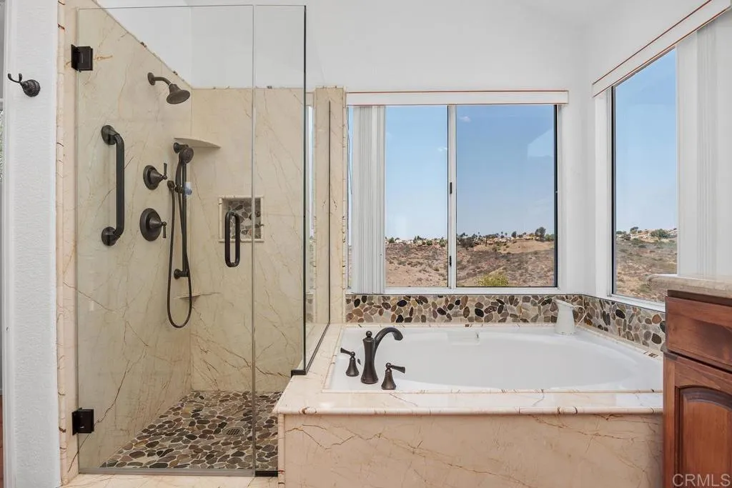 https://cdn.realtyfeed.com/cdn/127/306518102/2547c8c3b6cd9c56889e8065d6e645df.webp