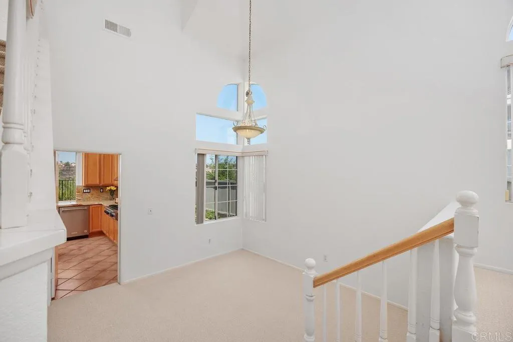 https://cdn.realtyfeed.com/cdn/127/306518102/3cc0eeae0d85e8bf8717bc6761f65c3b.webp