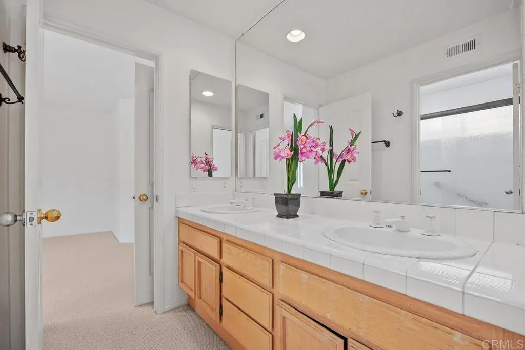 https://cdn.realtyfeed.com/cdn/127/306518102/eafac15a2f2fd46b196d4a3518847c9f.webp