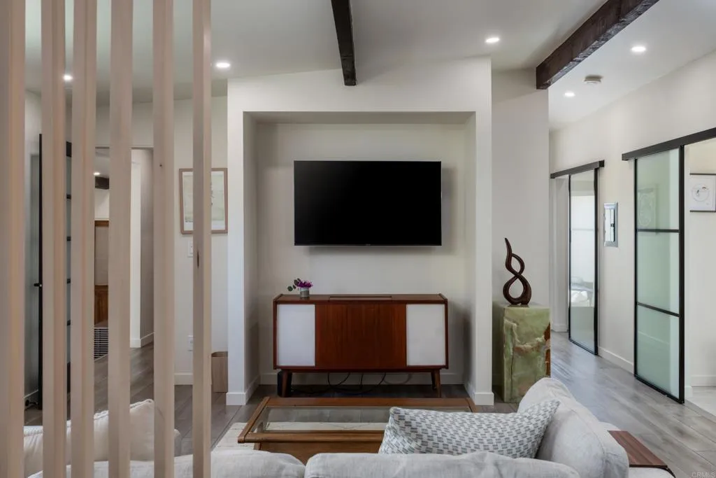 https://cdn.realtyfeed.com/cdn/127/306518133/2459f2f47bf0f4327a7f2e8d9aefa66e.webp