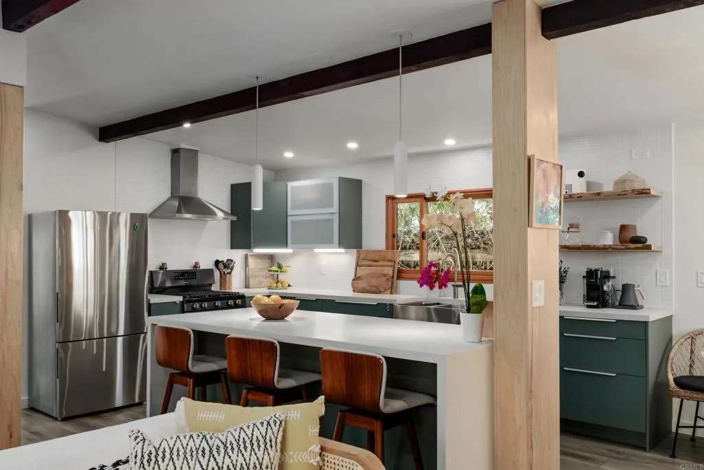 https://cdn.realtyfeed.com/cdn/127/306518133/b34ddb86d6444eea065946a7879251bb.webp