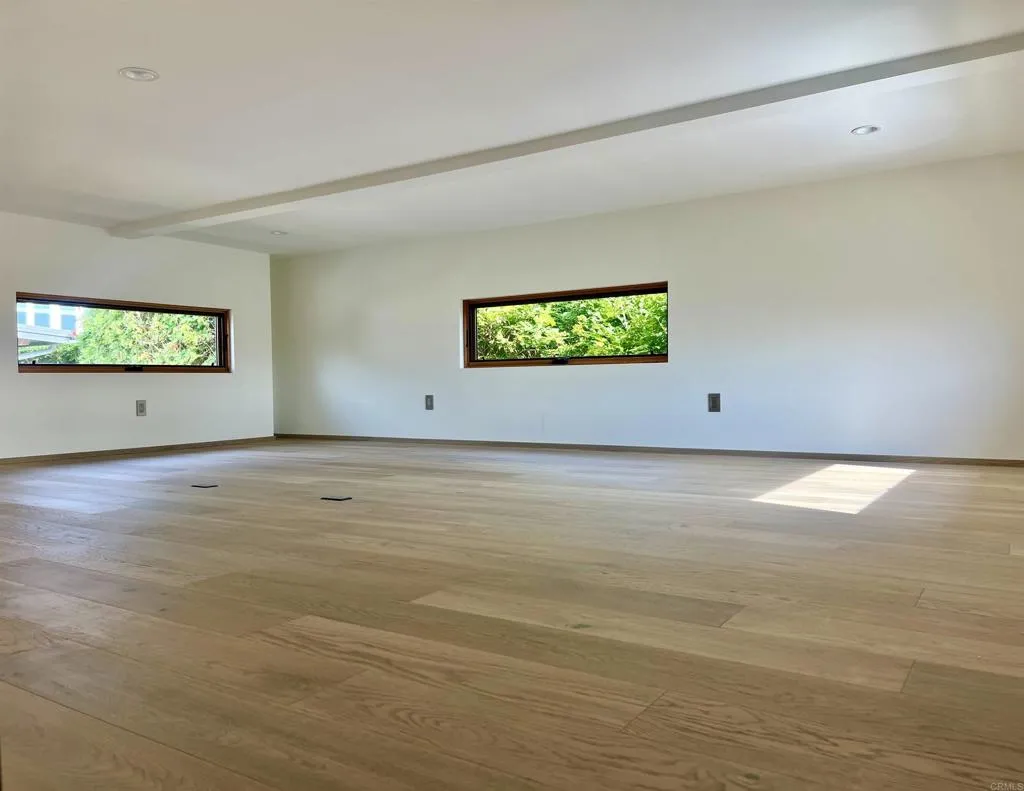 https://cdn.realtyfeed.com/cdn/127/306518133/bdb4e4fbf211f28fc36761b59e380418.webp