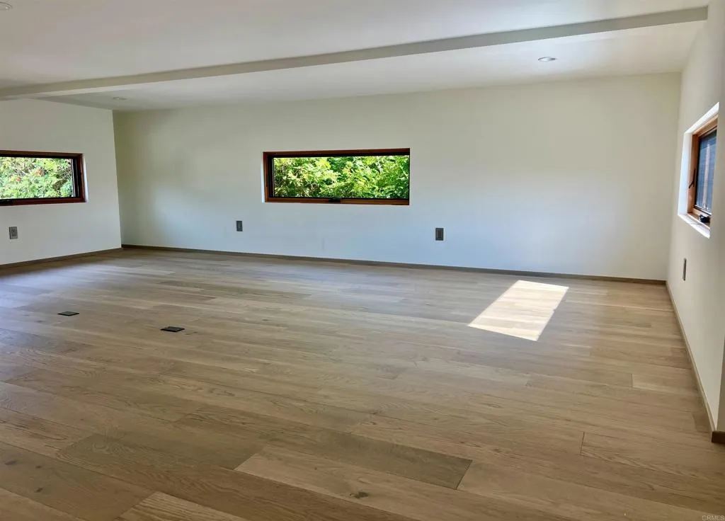 https://cdn.realtyfeed.com/cdn/127/306518133/e254dd3c02e1b7bfdf676dec2531de2f.webp