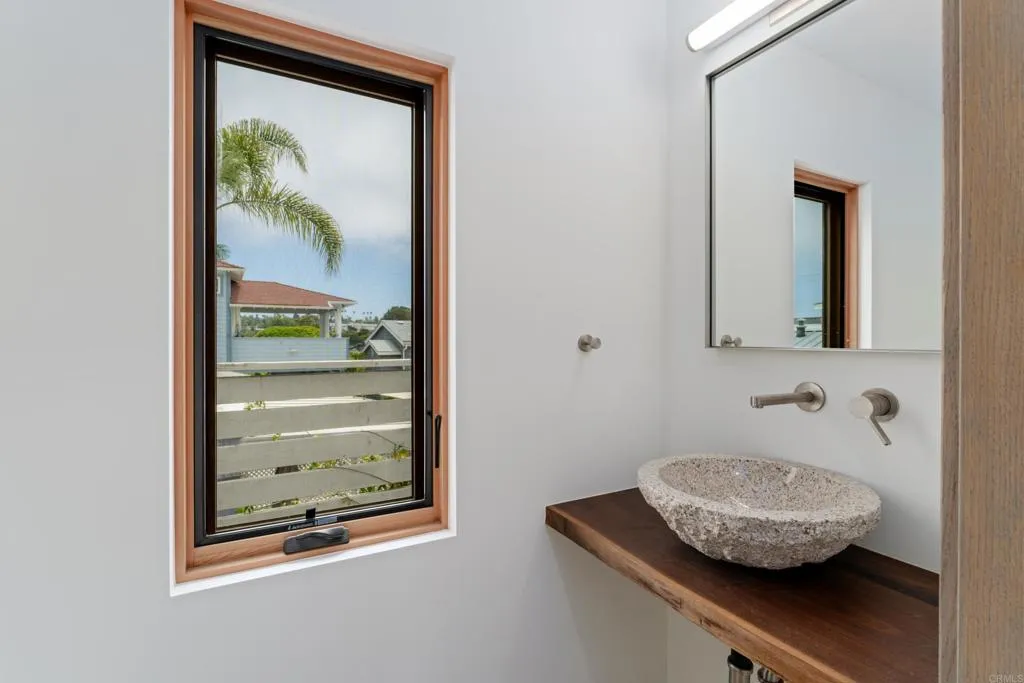 https://cdn.realtyfeed.com/cdn/127/306518133/edd65a9264bf4b82ce3395d7fc119fa1.webp
