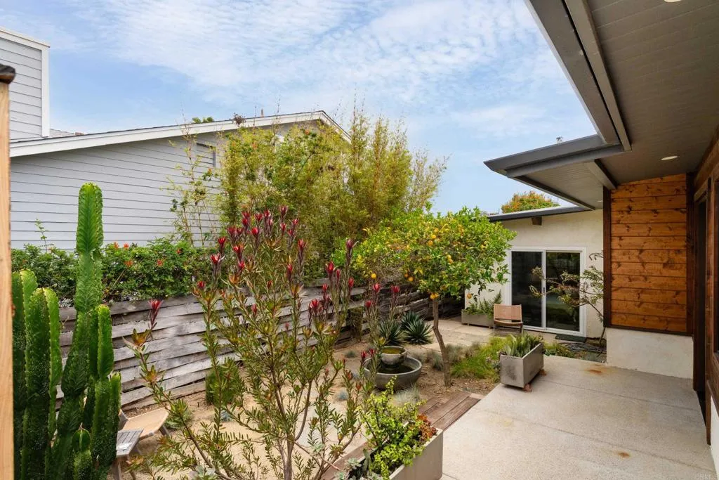 https://cdn.realtyfeed.com/cdn/127/306518133/ee6e8f23dc88599f41c620104e4b57f5.webp