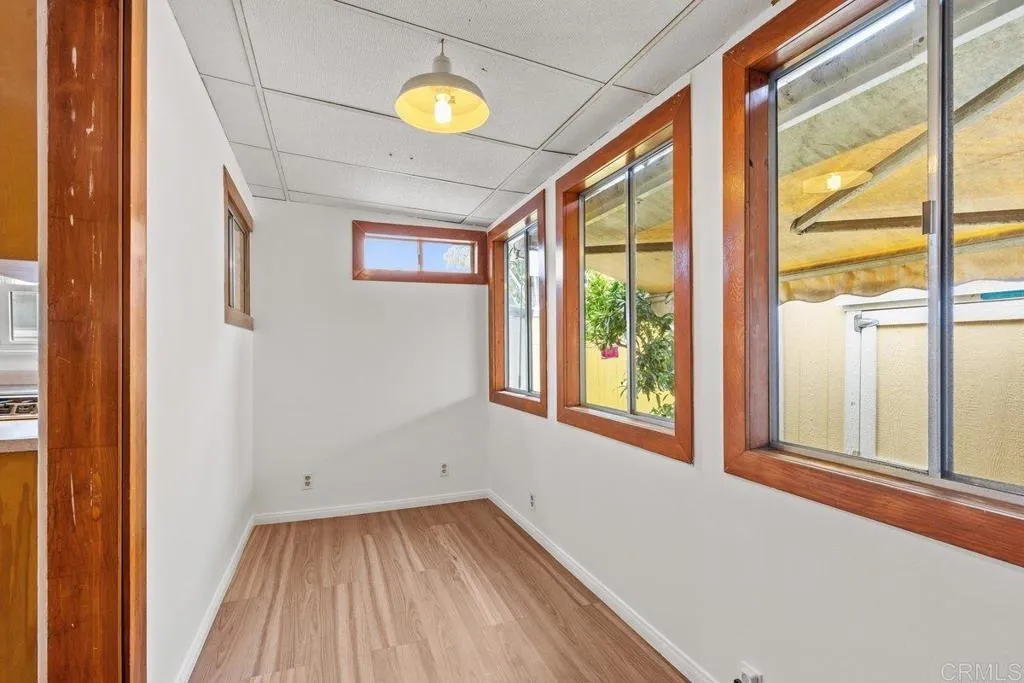 https://cdn.realtyfeed.com/cdn/127/306518217/44d897b17b1cc1f751058798c6a8e10f.webp