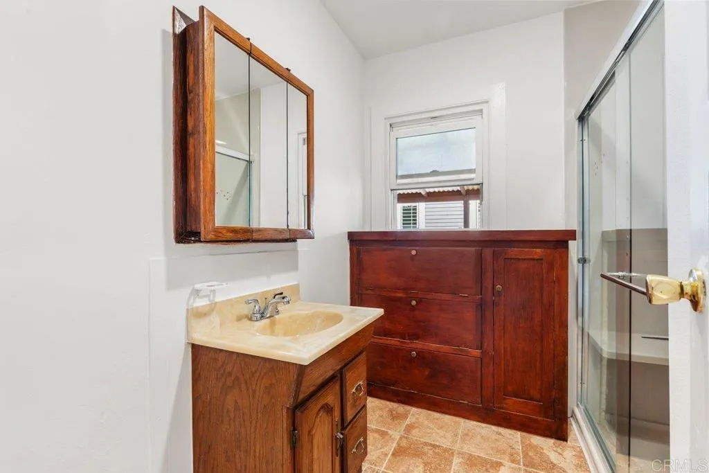 https://cdn.realtyfeed.com/cdn/127/306518217/7cc64855c919529f78fb5a27af30e9bd.webp