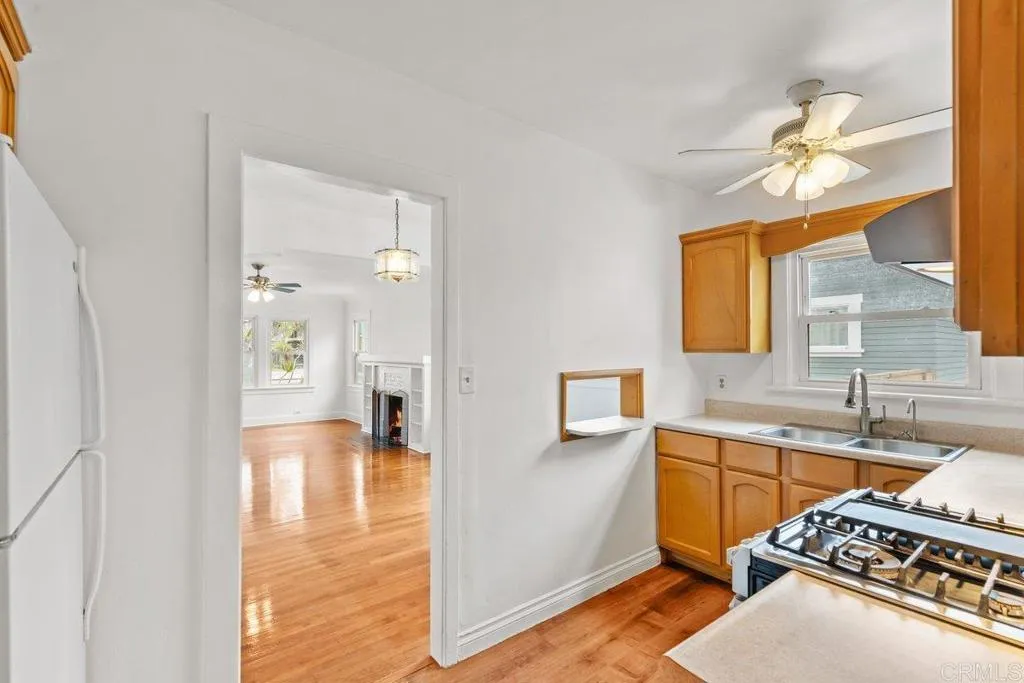 https://cdn.realtyfeed.com/cdn/127/306518217/93e1b1937a09b7e8a96979206af1bec0.webp