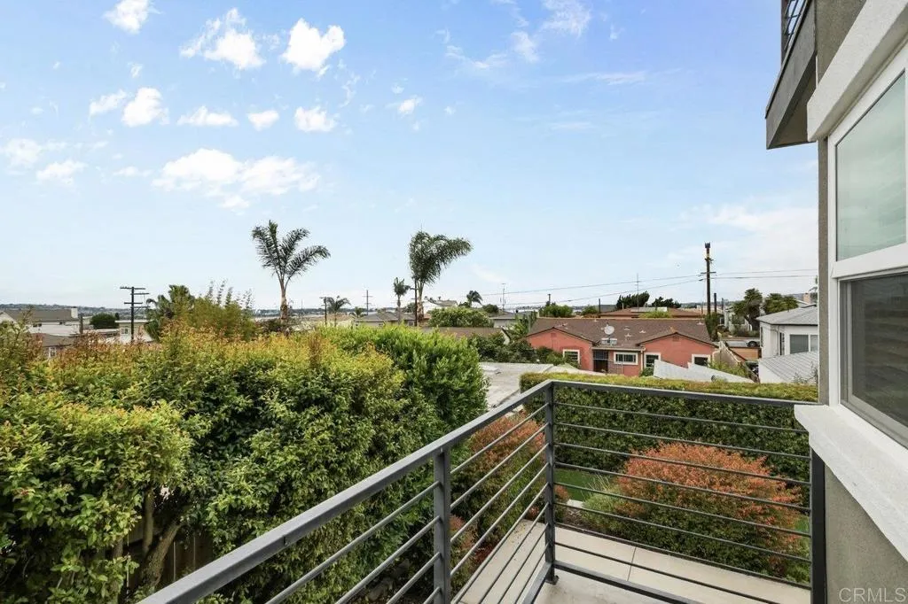 https://cdn.realtyfeed.com/cdn/127/306518224/2ac2bb451e2da5b8fba9d4b64686cd03.webp