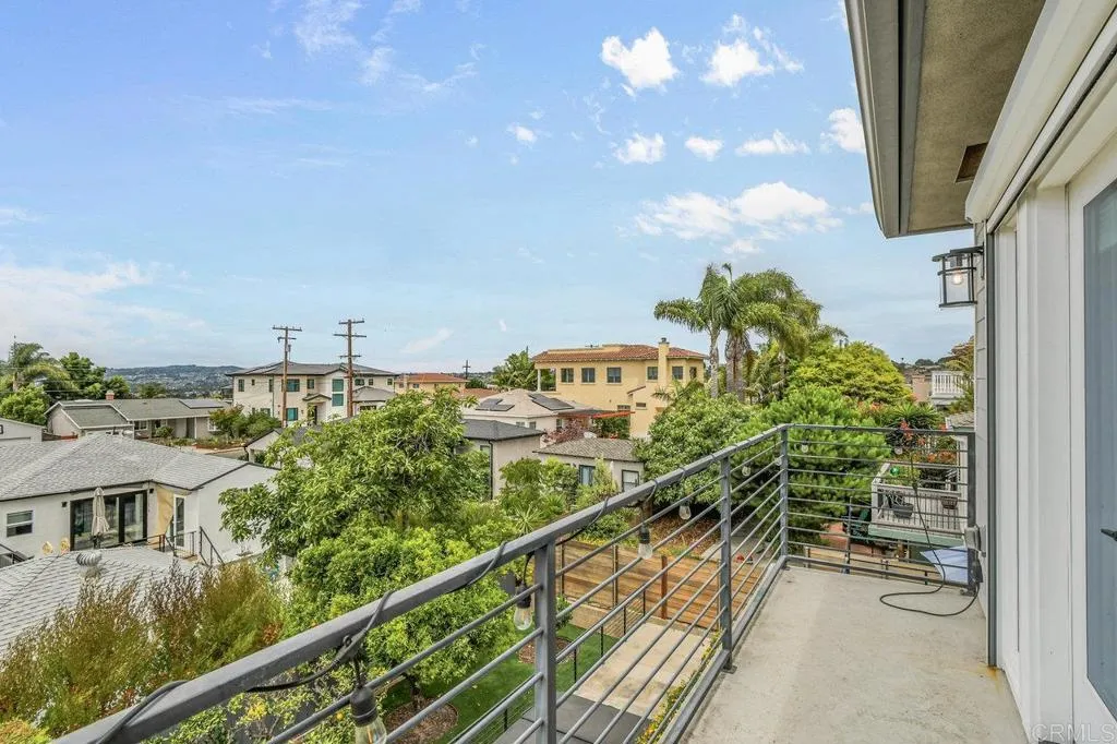 https://cdn.realtyfeed.com/cdn/127/306518224/70f041333b0ce910e44ca8e5a961f276.webp