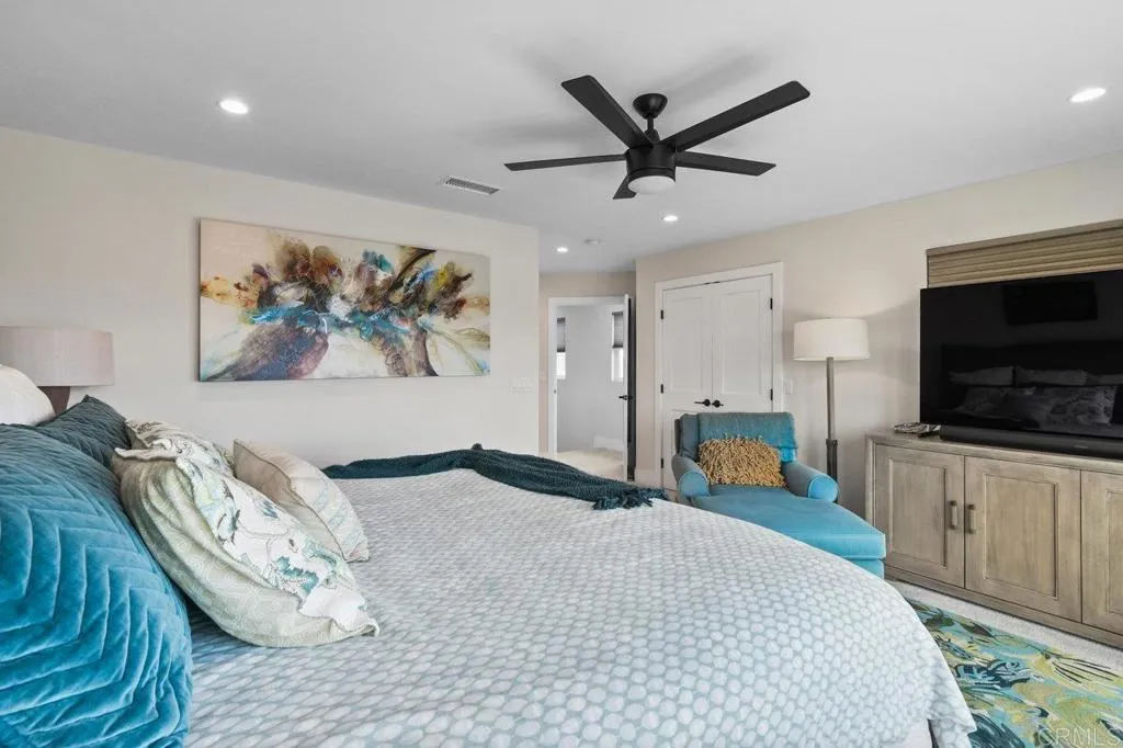 https://cdn.realtyfeed.com/cdn/127/306518224/8e983896fe1ee1bbcc1fa5c47dfabc8f.webp