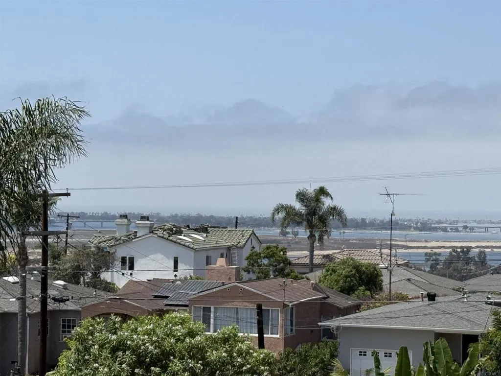 https://cdn.realtyfeed.com/cdn/127/306518224/cd5b4ac2a8227860dc55c639cae5b407.webp