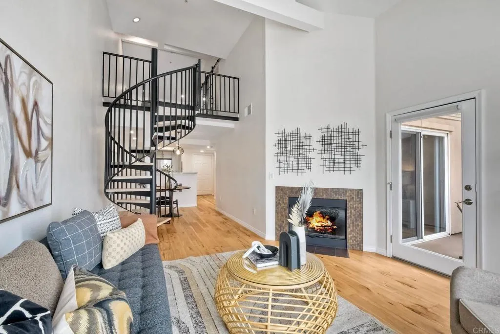 https://cdn.realtyfeed.com/cdn/127/306518226/27d693144e0f40f97daae039c309fc4a.webp