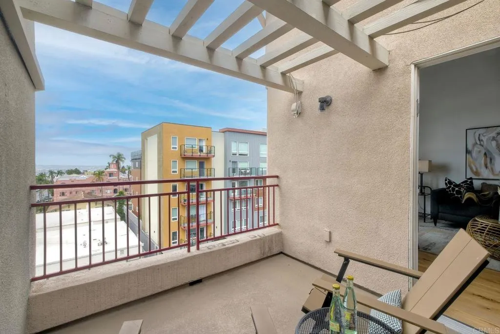 https://cdn.realtyfeed.com/cdn/127/306518226/5b00e3f87cd12974495b211ea8c642a6.webp