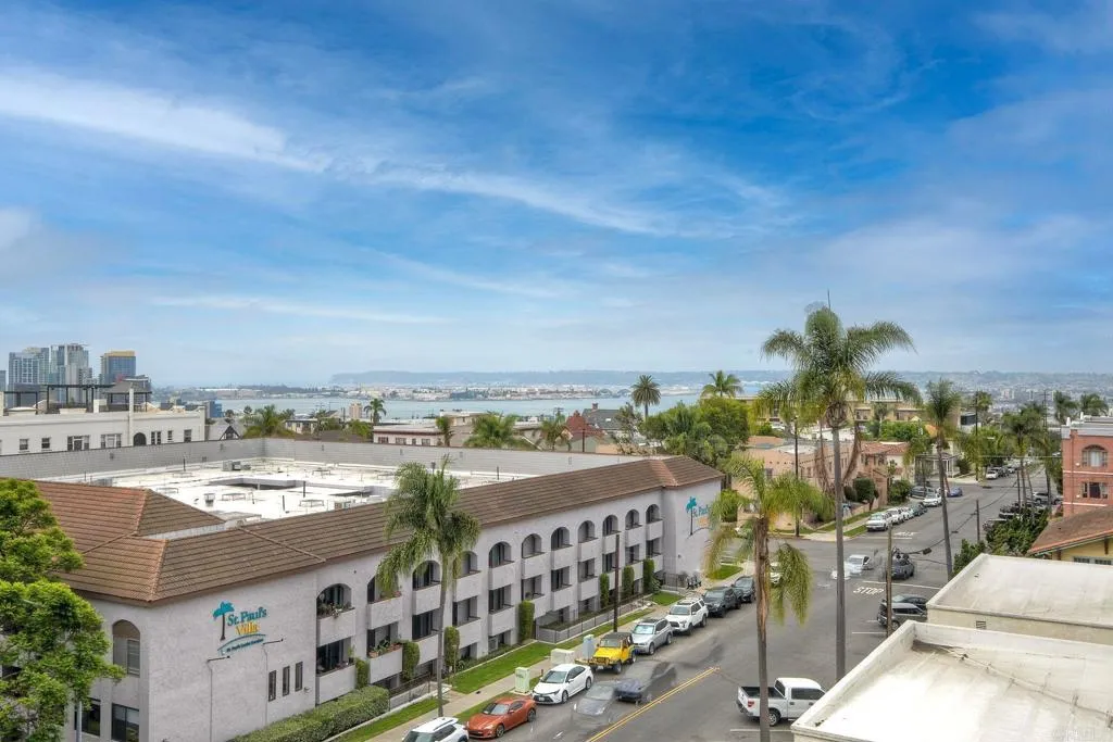 https://cdn.realtyfeed.com/cdn/127/306518226/e58ddfb27d11fe68b8c63d43aa51b0ba.webp