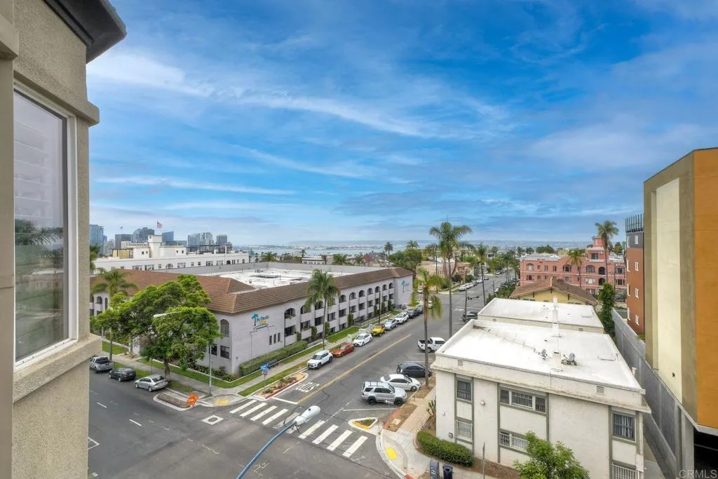 https://cdn.realtyfeed.com/cdn/127/306518226/f7a4ad2a69f10224f1cbd475133de08c.webp