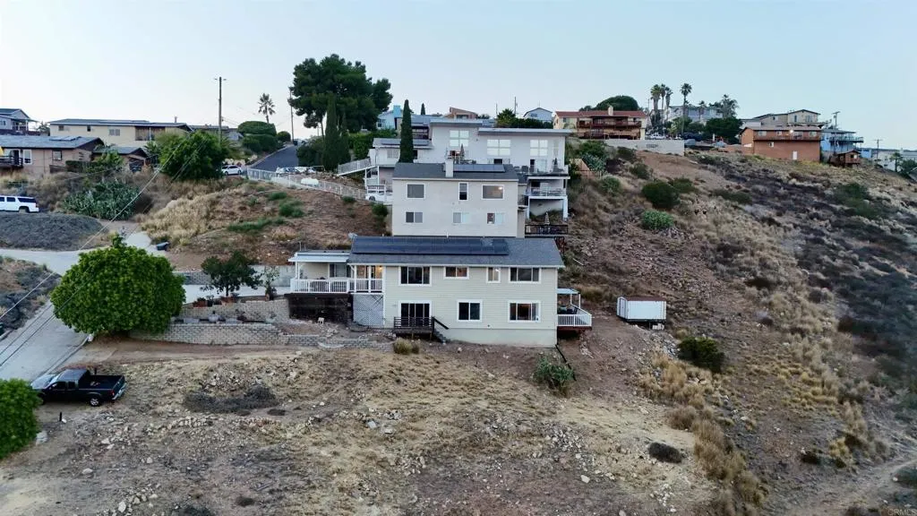 https://cdn.realtyfeed.com/cdn/127/306518231/736215b4403626e40cd9f3598fb40639.webp