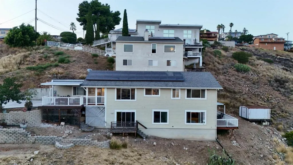 https://cdn.realtyfeed.com/cdn/127/306518231/794632b4f36222d57fb04b45dc3d7c86.webp