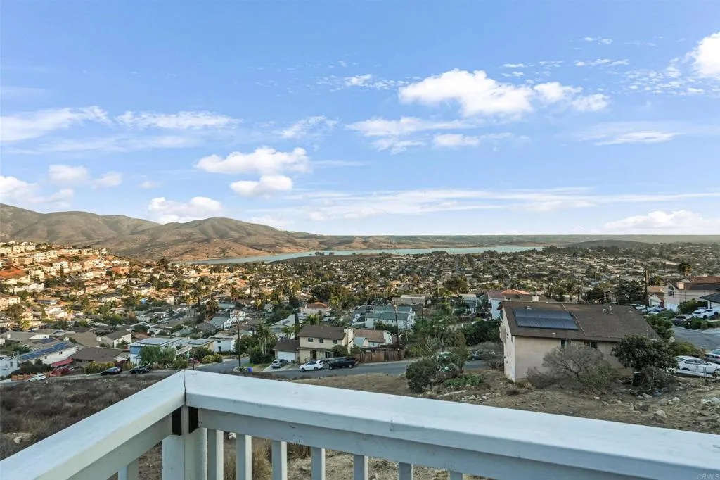 https://cdn.realtyfeed.com/cdn/127/306518231/7bc96c933f012824ca69c7f0ec1082e7.webp