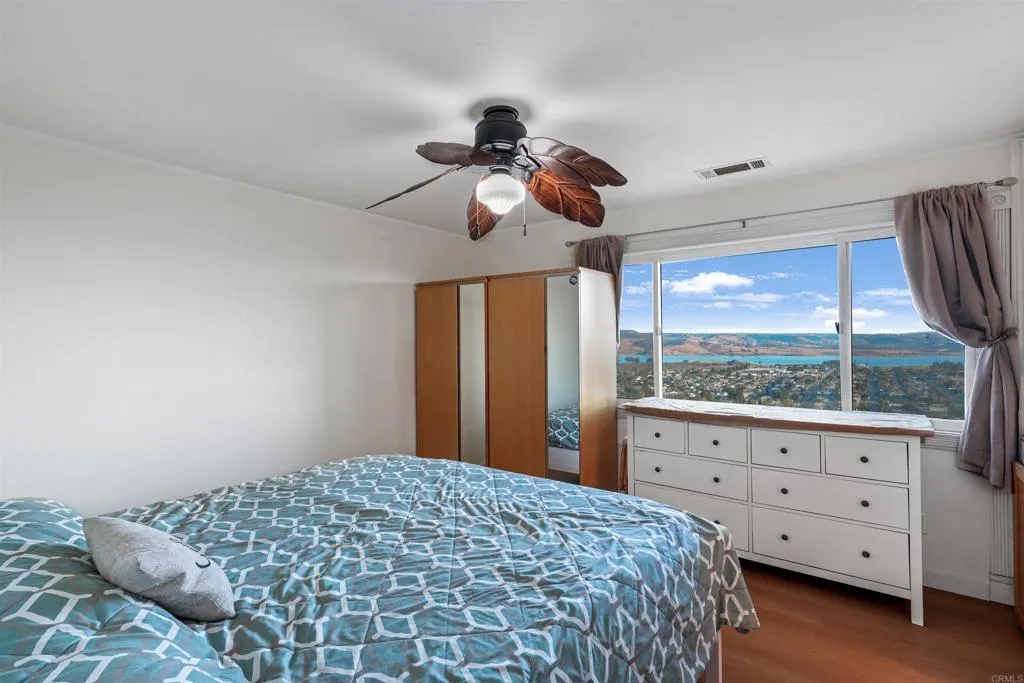 https://cdn.realtyfeed.com/cdn/127/306518231/9811c76291787d11af22b7c7ea0e4739.webp