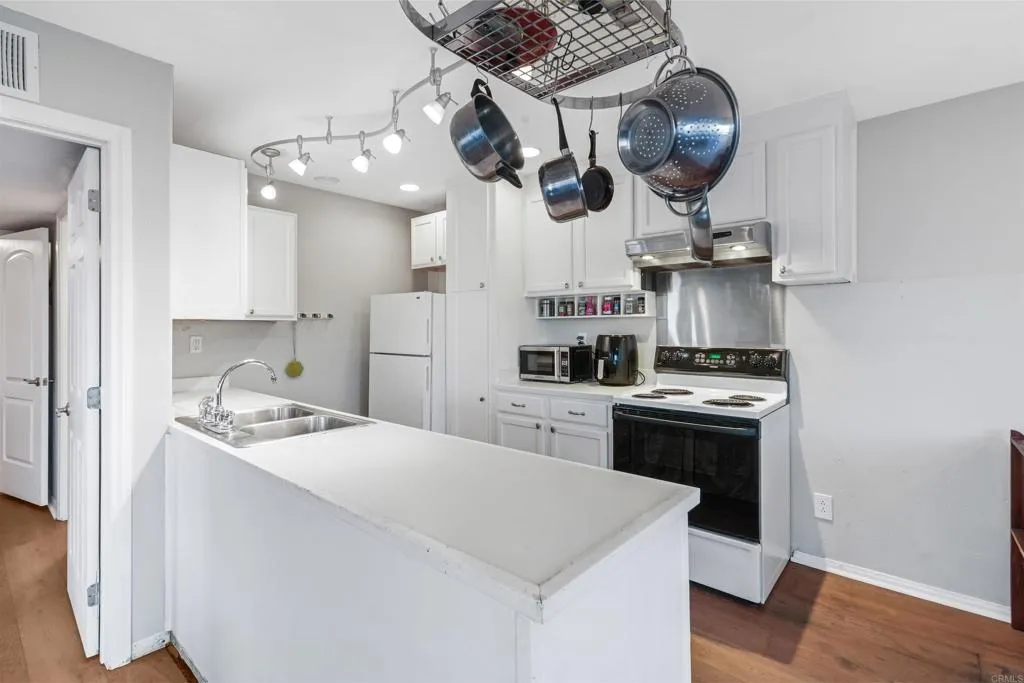 https://cdn.realtyfeed.com/cdn/127/306518231/b894dac8ce14538526f4fde5f46eda3d.webp