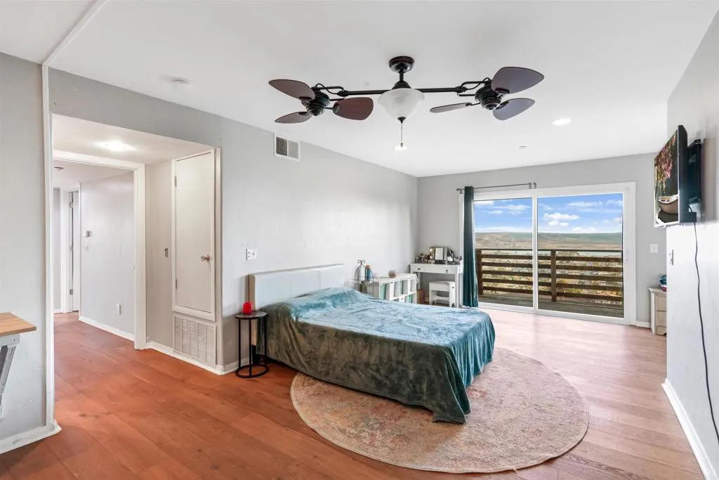 https://cdn.realtyfeed.com/cdn/127/306518231/d03e7d07ce644b37697d76e685a178e6.webp