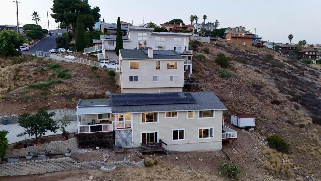 https://cdn.realtyfeed.com/cdn/127/306518231/d3b84549db8a8136a80de0565f939098.webp