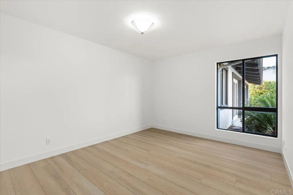 https://cdn.realtyfeed.com/cdn/127/306518247/393d6eb561def063e4dcf0e5500c8b0e.webp