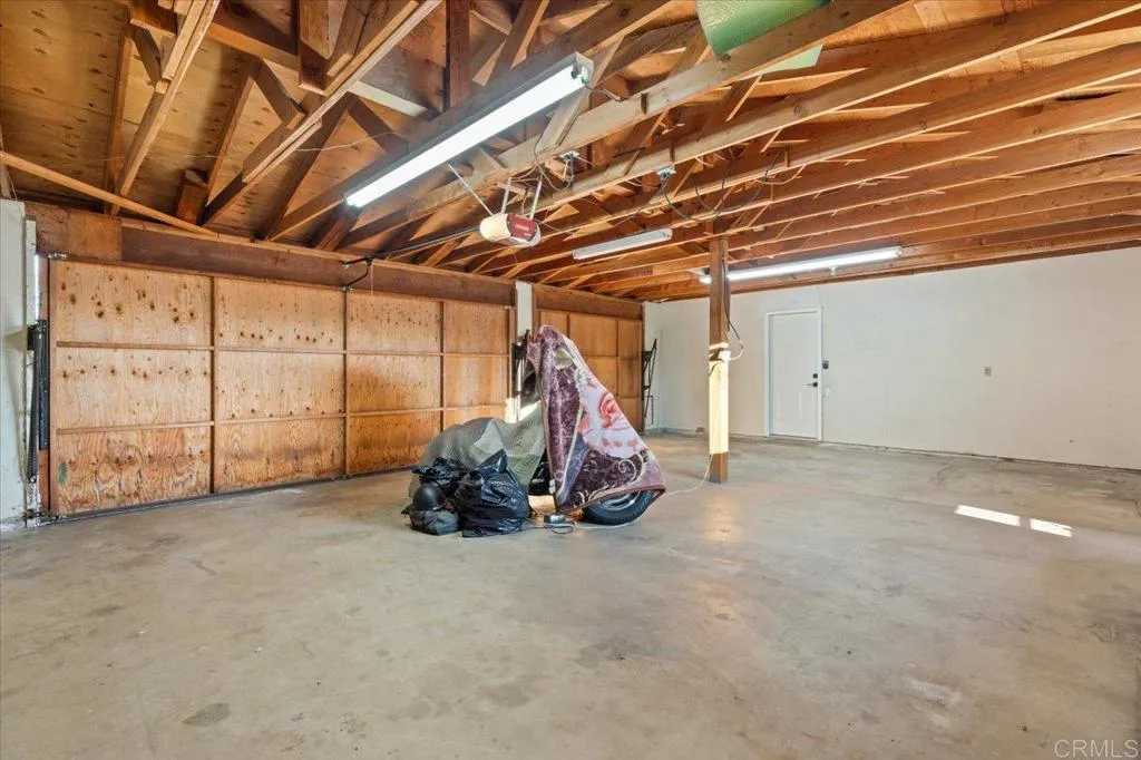 https://cdn.realtyfeed.com/cdn/127/306518247/77c191faf8fc7a48f387bf5141abb0e8.webp
