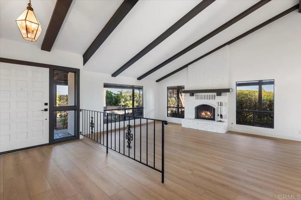 https://cdn.realtyfeed.com/cdn/127/306518247/b48d2f9e87c1f98039bb135f489795bd.webp