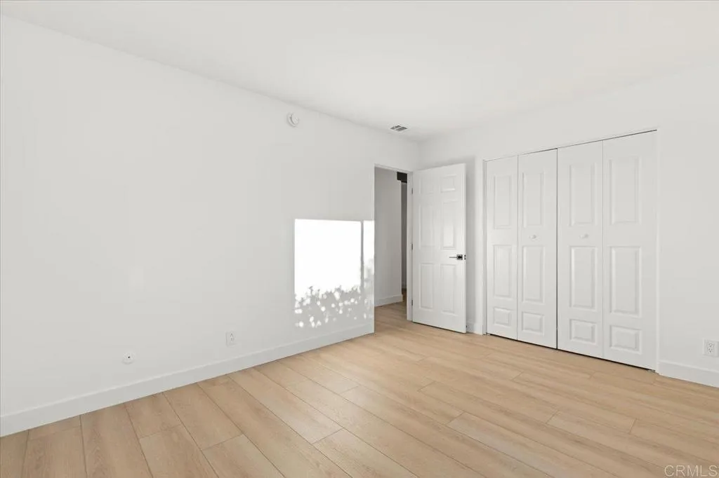 https://cdn.realtyfeed.com/cdn/127/306518247/da1bb3fa18d7680654b784564178985b.webp