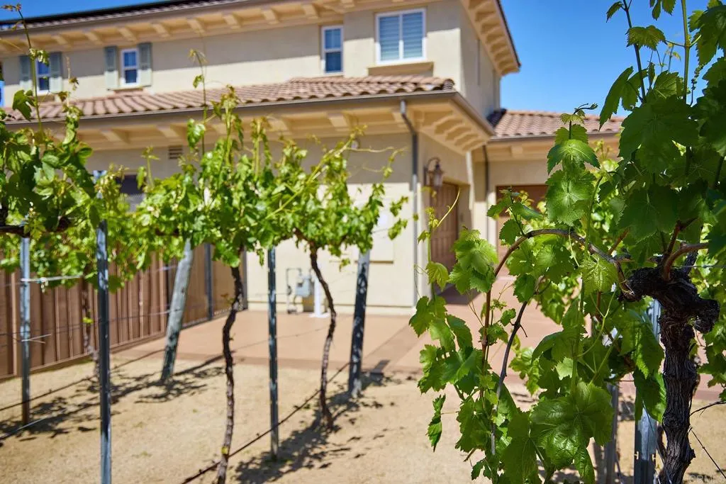 https://cdn.realtyfeed.com/cdn/127/306518264/360ba9c7b2c4865fc6e37a3a64d14227.webp
