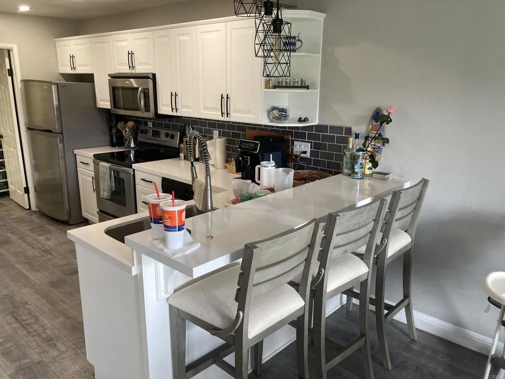 https://cdn.realtyfeed.com/cdn/127/306518283/9a89d83f92e2f1294b2733be1239a499.webp