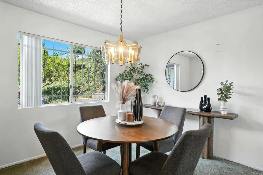 https://cdn.realtyfeed.com/cdn/127/306518285/860abc33fb3bb36e525332f9b78b4c15.webp