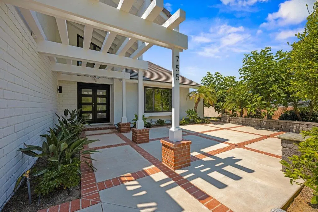 https://cdn.realtyfeed.com/cdn/127/306518287/83ac14411d0c129b134aab17819fa749.webp