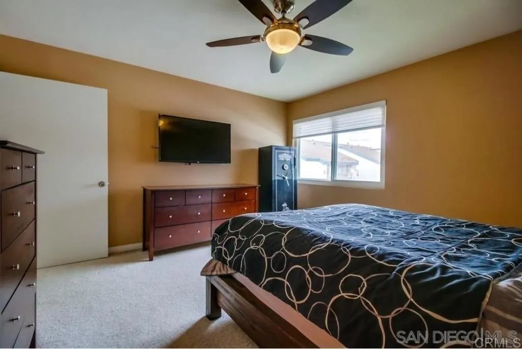https://cdn.realtyfeed.com/cdn/127/306518309/8bac592772e8c0a387ab2f6501d3f720.webp