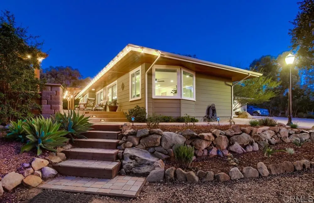 https://cdn.realtyfeed.com/cdn/127/306518310/18b70baecf77f6a4b57cd63067dda363.webp