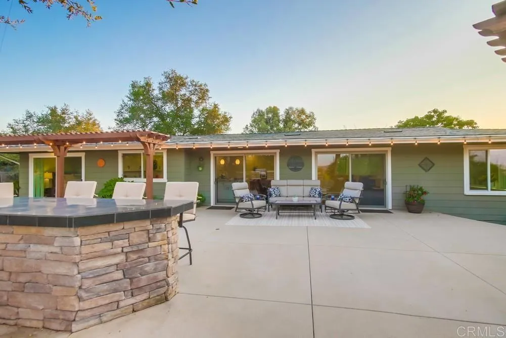 https://cdn.realtyfeed.com/cdn/127/306518310/841299d5c67cf98d848ea2f6c2b359ff.webp
