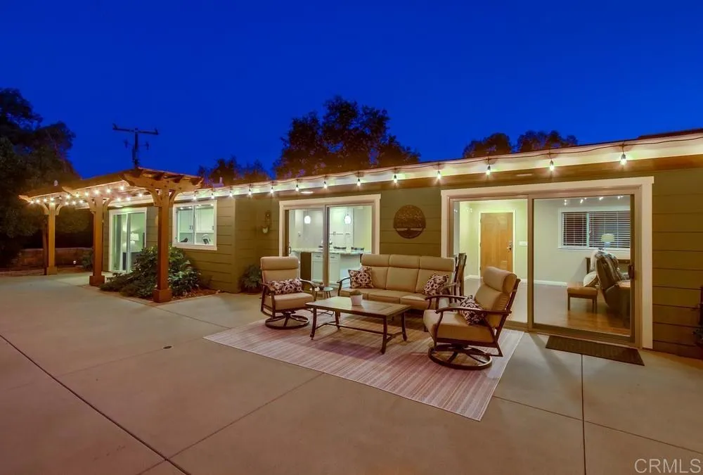 https://cdn.realtyfeed.com/cdn/127/306518310/b875fd683aeaa32f8f23c0f002fea7d7.webp