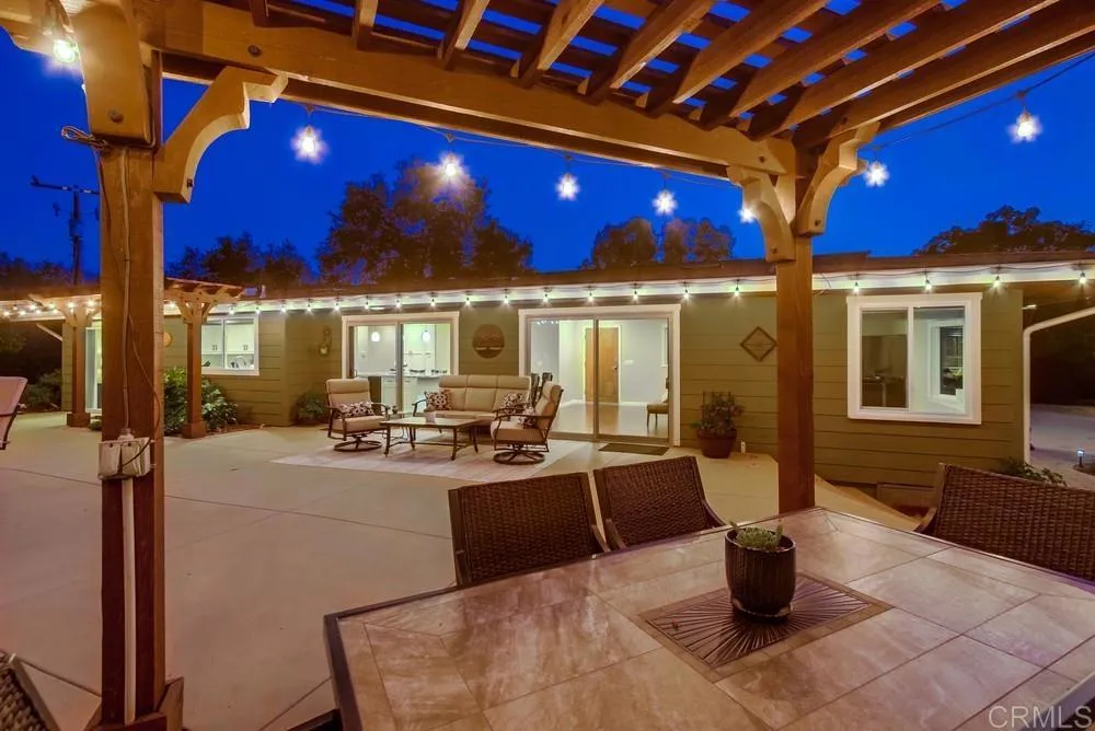 https://cdn.realtyfeed.com/cdn/127/306518310/d9ef71ac7dd65f0f250142d2b1ccd66b.webp