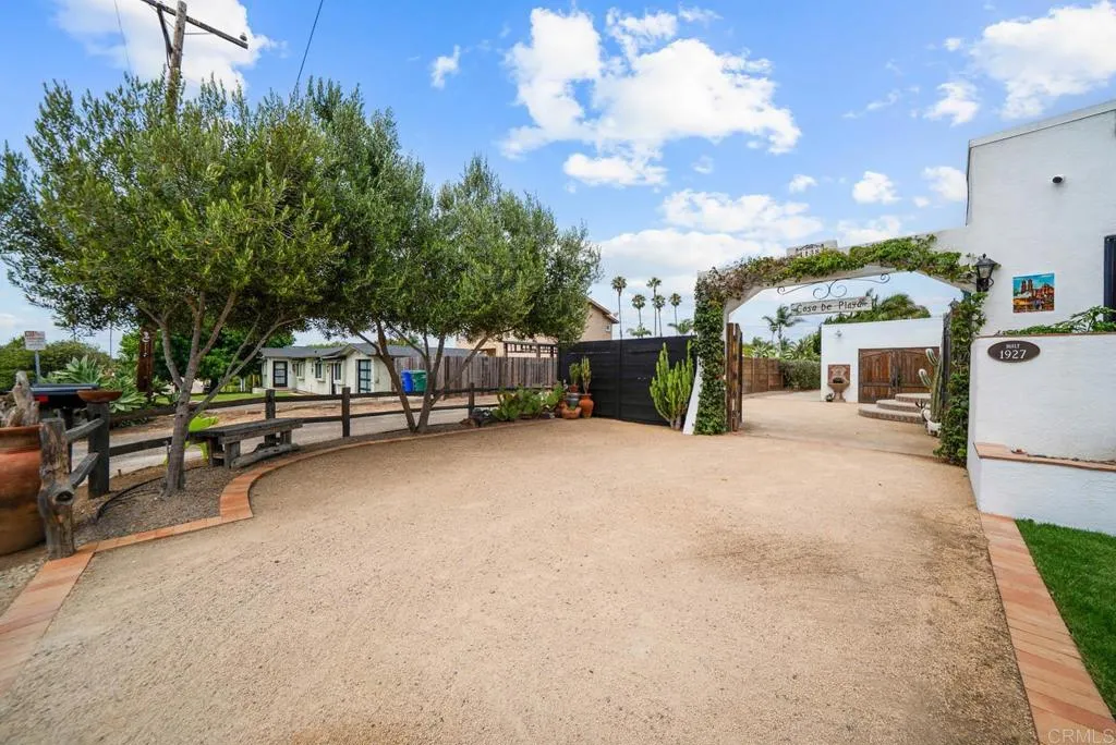 https://cdn.realtyfeed.com/cdn/127/306518313/130ecdf935237032319ae19b1aa9082a.webp
