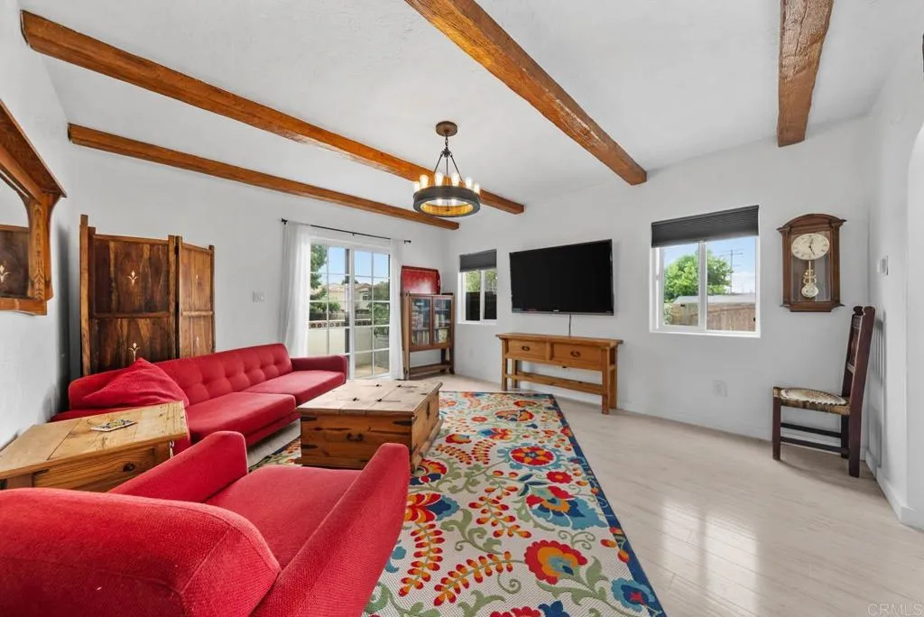 https://cdn.realtyfeed.com/cdn/127/306518313/5079515d89be661c7db443bc1a473f72.webp